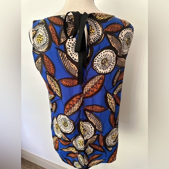 d'mora Blue All Over  Print Sleevless Blouse Womens M NWOT - Picture 4 of 8